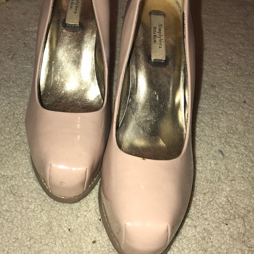 Nude Pumps - Picture 2 of 4